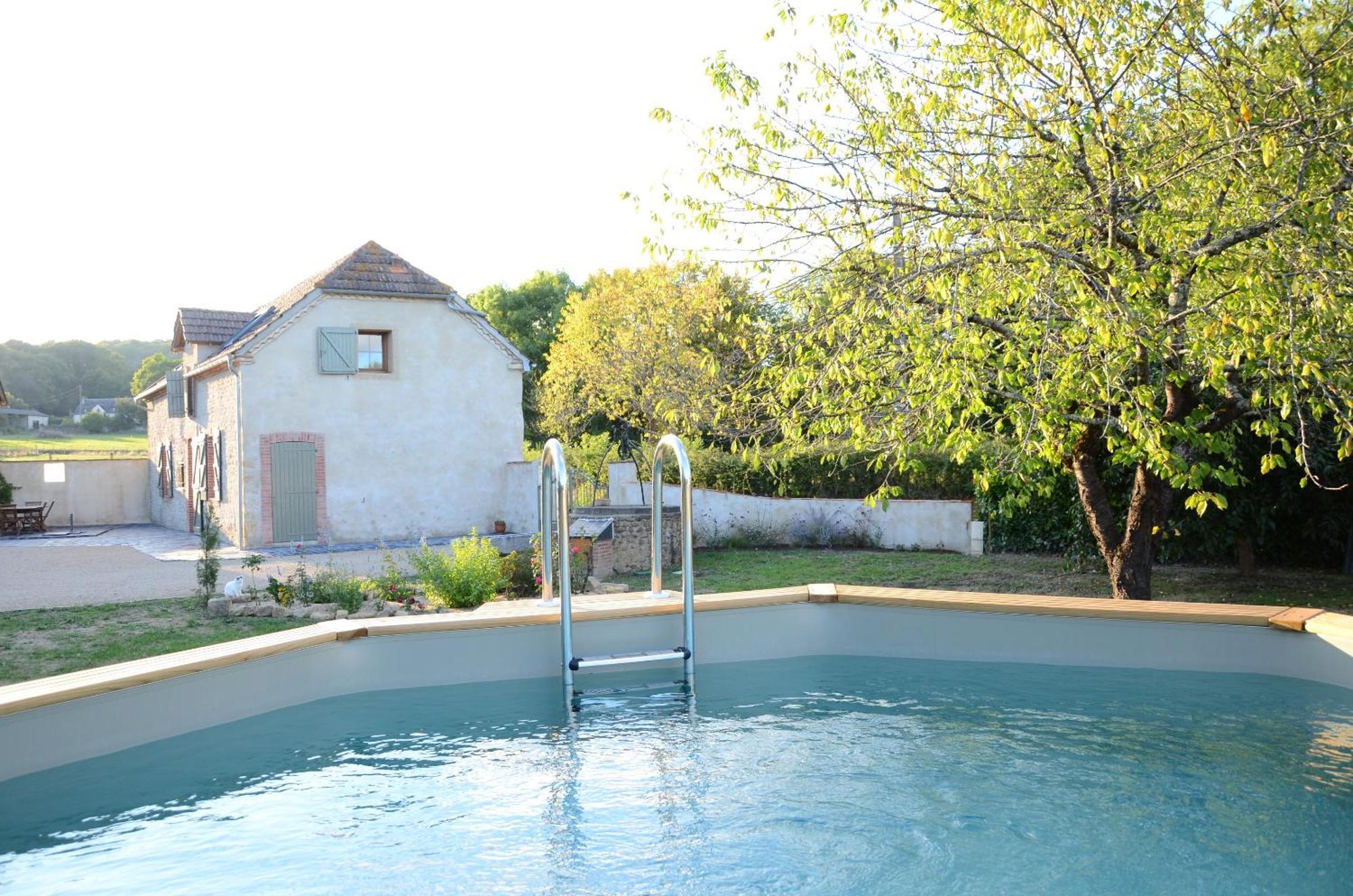 Ecogite Rural La Cle Des Champs Peyrelongue-Abos Exterior photo